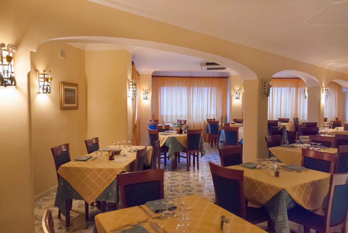 Hotel Terme Fiola Casamicciola Terme Exterior photo